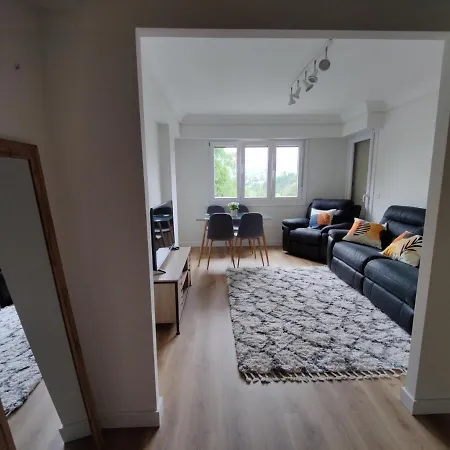 Apartamento Familiar Con Vistas A La Montana En Apartment *