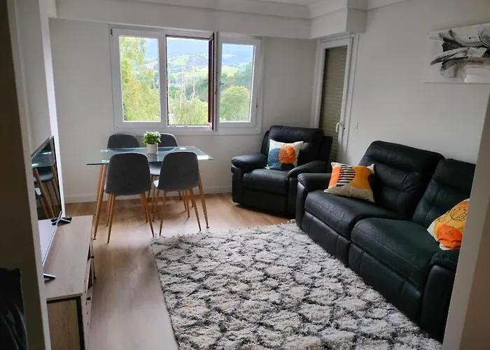 Apartamento Familiar Con Vistas A La Montana En Appartement Zarautz